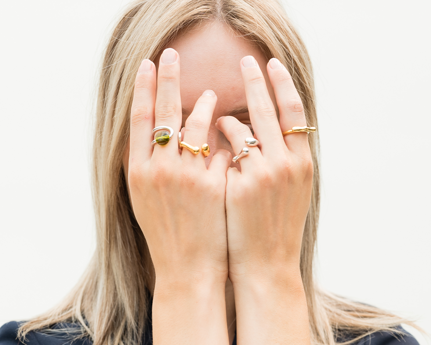 De Vree Jewelry - Sustainable Rings made from recycled silver & upcycled bottle glass